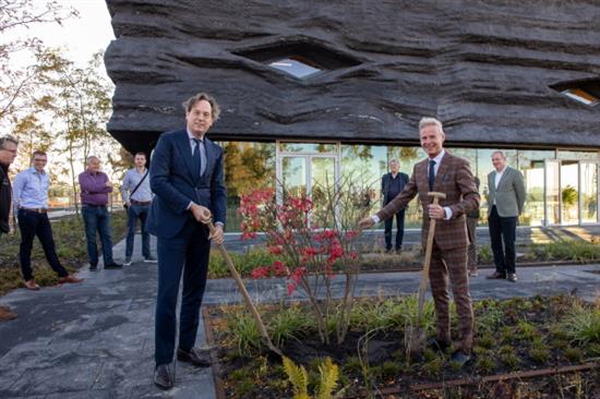 Oplevering tuin paviljoen Food Forum (persbericht).jpg