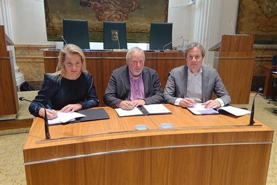 Ondertekening-energie-Fackeldey.jpg